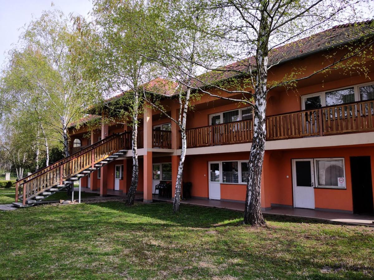 Laguna Panzio Gardony Luaran gambar