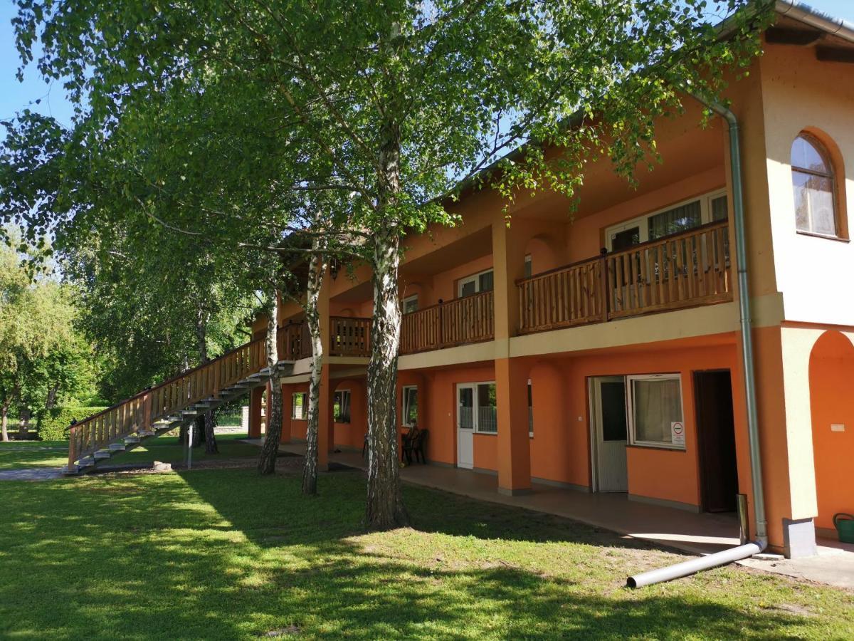 Laguna Panzio Gardony Luaran gambar
